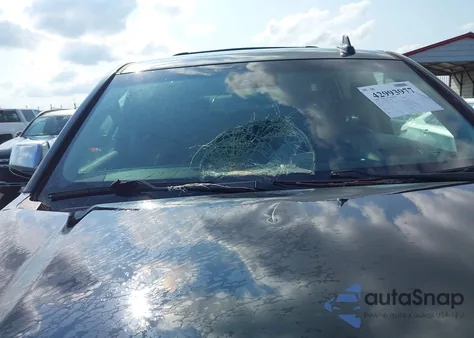 2020 Chevrolet Tahoe 4Wd Premier z USA, uszkodzony, nr VIN 1GNSKCKC5LR101196